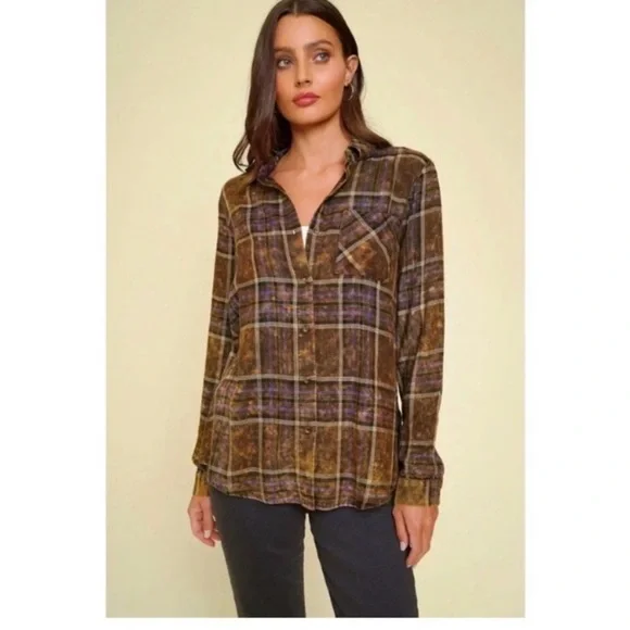 MYSTREE Washed Plaid Flannel Top - Picture 4 of 8